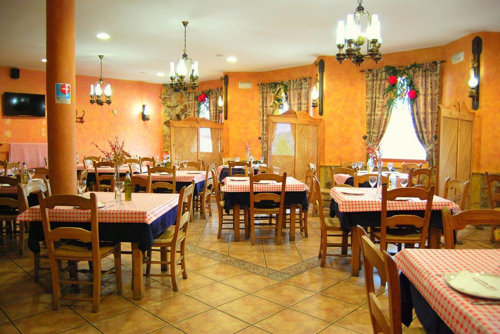 Hostal Meson Arboleas ภายนอก รูปภาพ