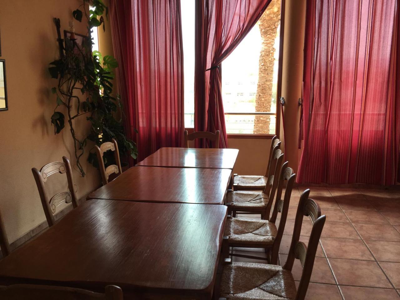 Hostal Meson Arboleas ภายนอก รูปภาพ